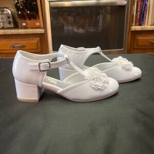 Like New White Patent T-Strap Rachel Shoes.  Sz. 3.